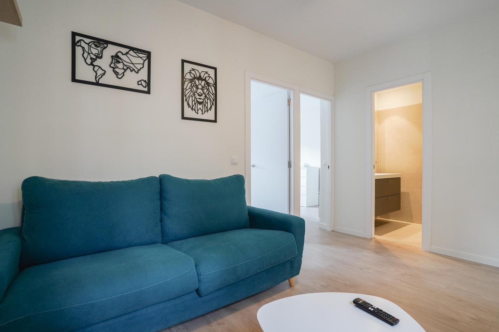 Apartament Bright Modern - 2bedrooms 1bath - Delicias Madrid
